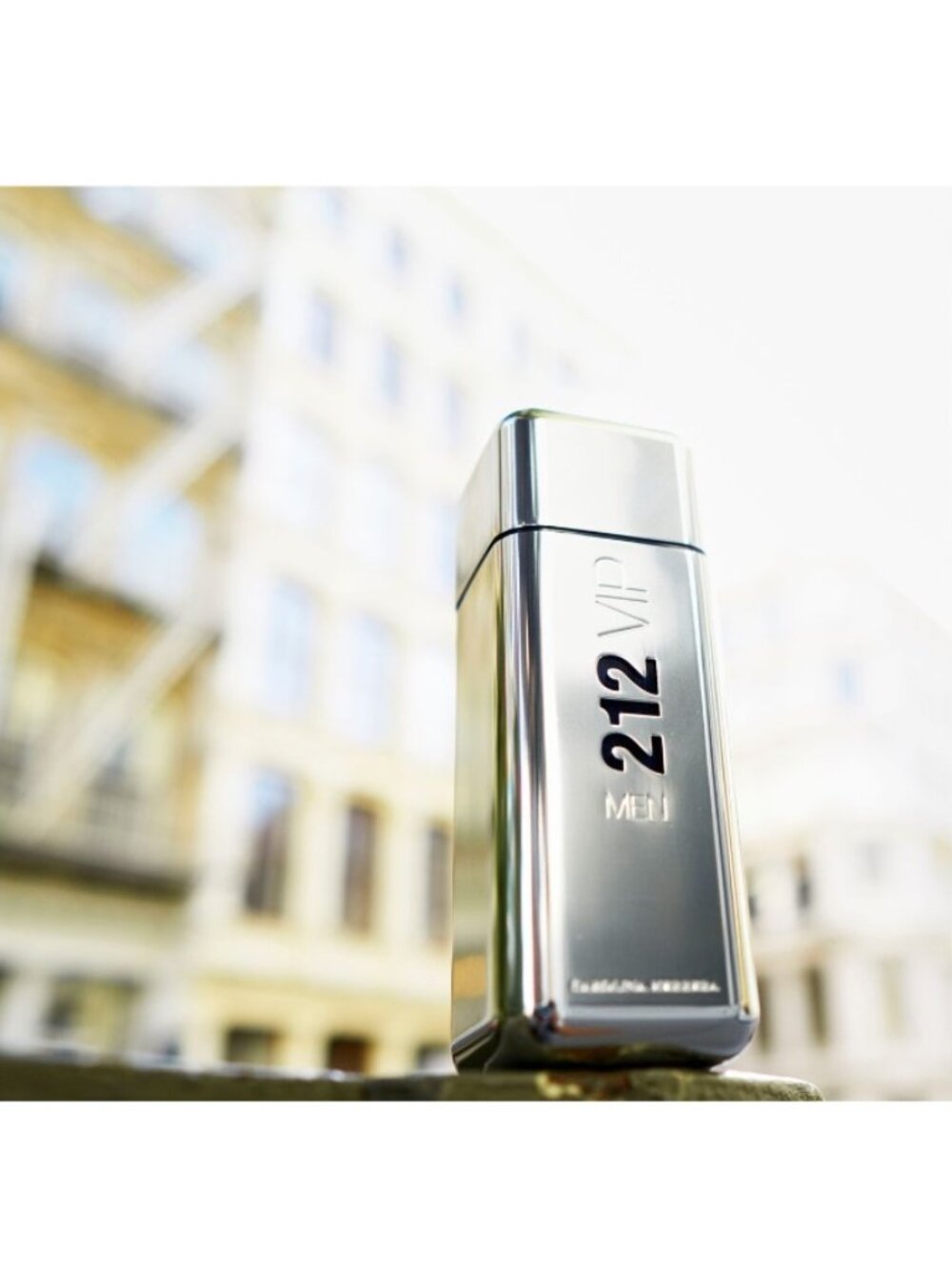 Carolina Herrera 212 VIP Men EDT,Fresh Spicy Woody-Travel 10ml,0.34oz-BOXED-NEW - Picture 4 of 10
